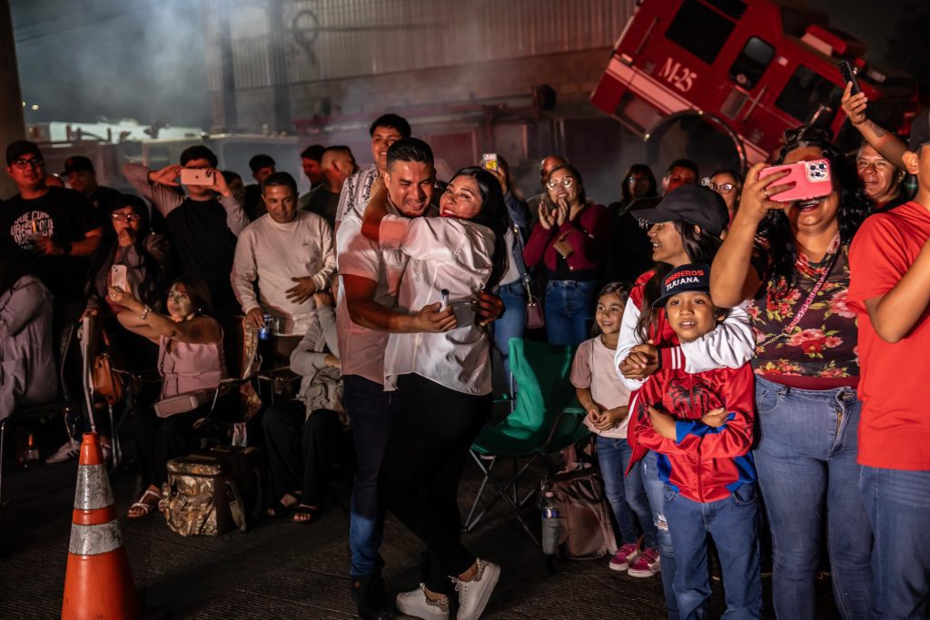 Celebran bomberos 102 años en Tijuana