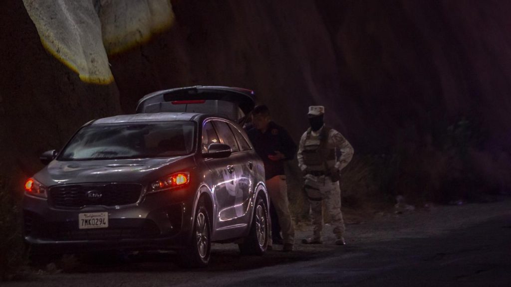 Dejan restos de una mujer y un hombre en un auto en El Soler