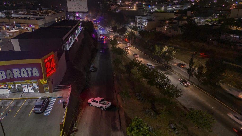 Dejan restos de una mujer y un hombre en un auto en El Soler
