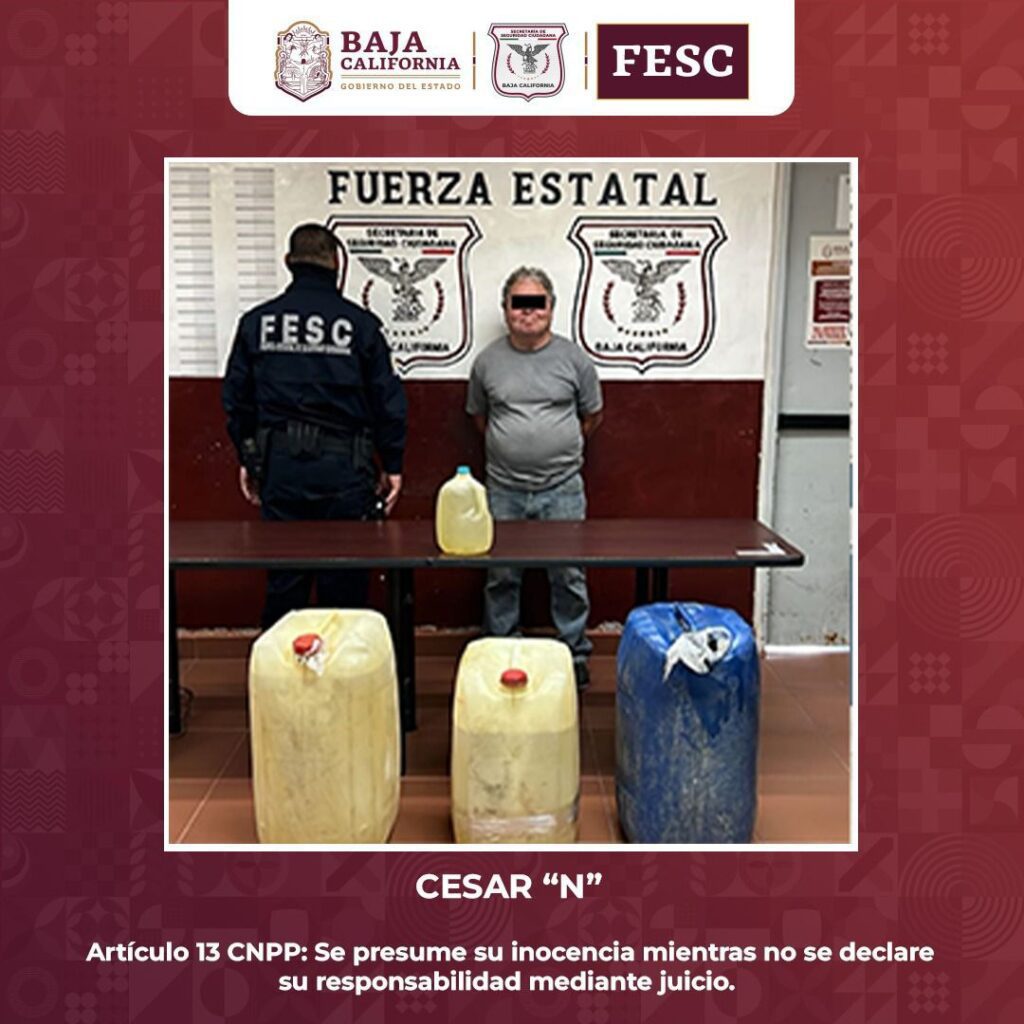 Tras operativo de la FESC en Tecate aseguran poncha llantas, bidones con gasolina, armas y droga