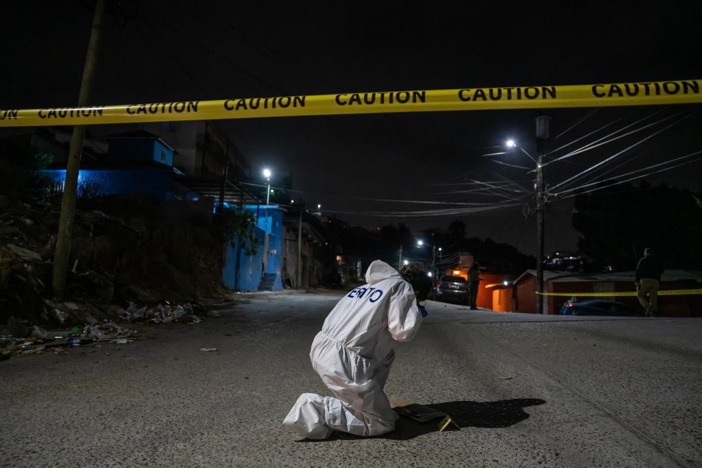Hombre muere tras ráfaga de balas en la Altamira