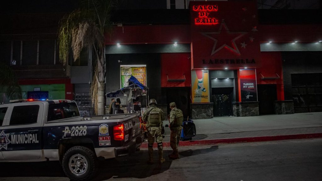 Balean a dos personas en la calle Sexta de Zona Centro Balean a dos personas en la calle Sexta de Zona Centro