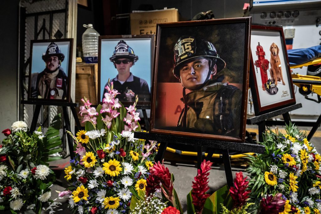 Celebran bomberos 102 años en Tijuana