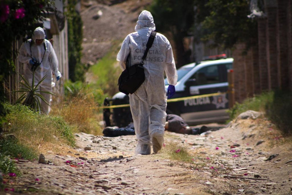 Dos hombres fueron asesinados en un callejón