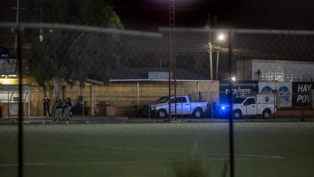 Matan a hombre mientras conducía su auto