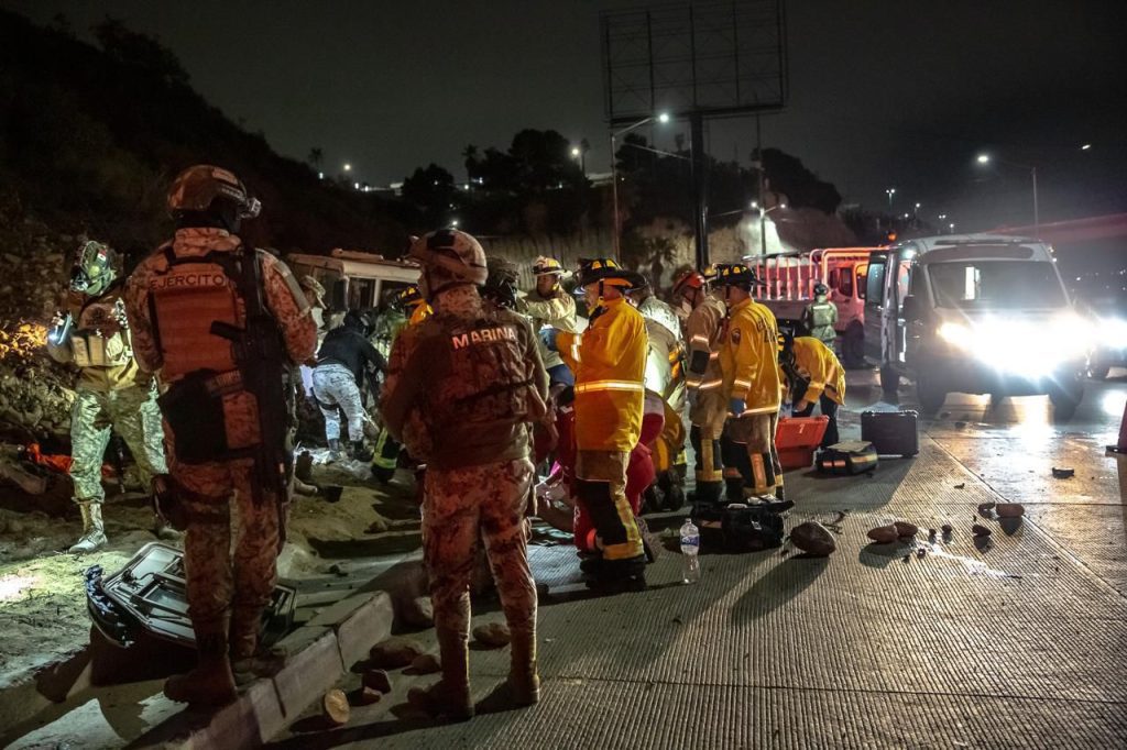 Seis militares y una civil resultan lesionados tras accidente