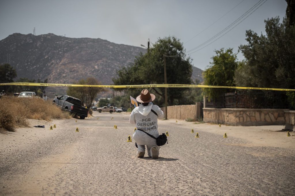 Con más de 20 disparos asesinan a un policía de Tecate