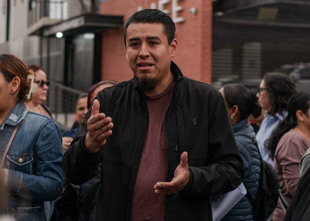 Alcalde de Tecate se resguarda tras atentado frente a su casa