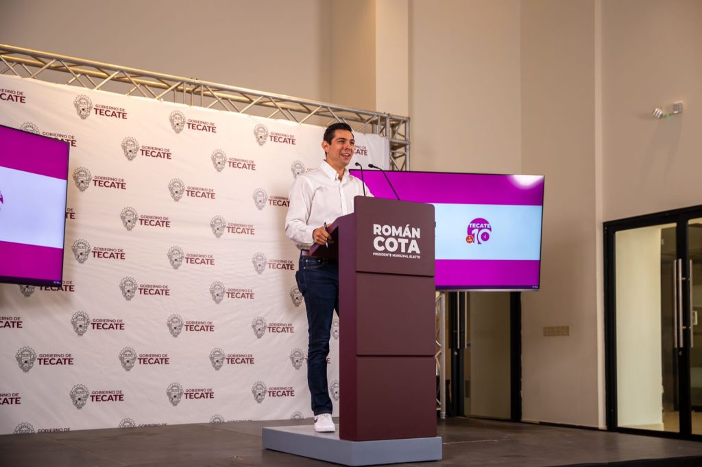 Alcalde electo de Tecate, Román Cota, presenta a su gabinete