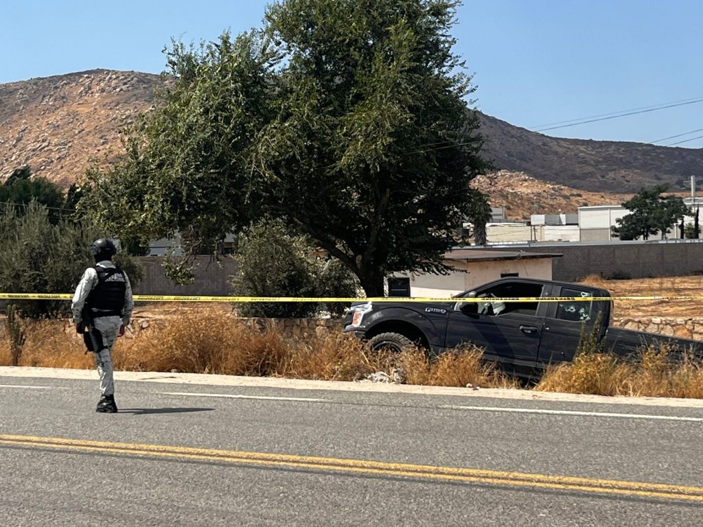 Con más de 20 disparos asesinan a un policía de Tecate