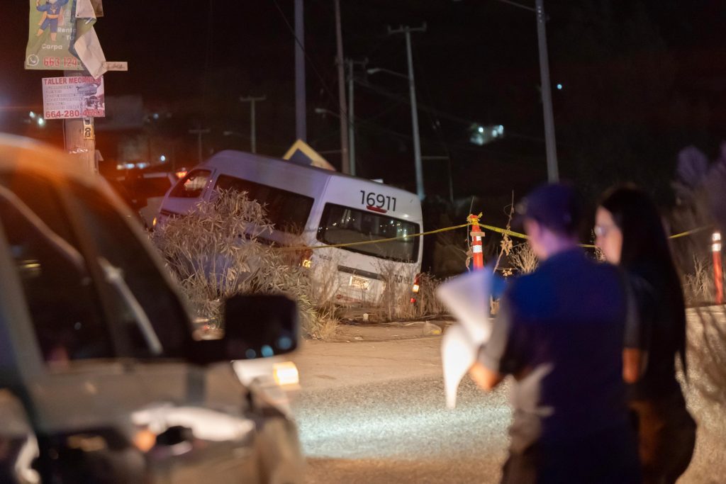 Taxista ebrio atropella a un hombre en el bulevar 2000