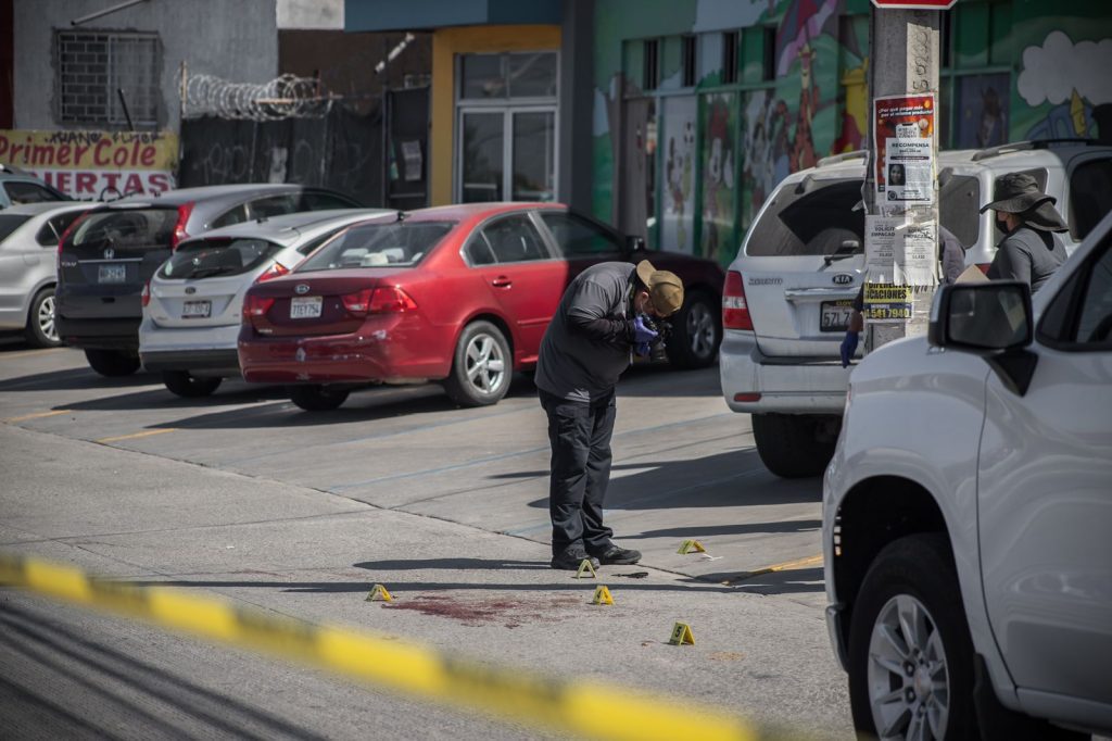 Camión de carga se queda sin frenos y provoca aparatoso accidente en bulevar Terán Terán