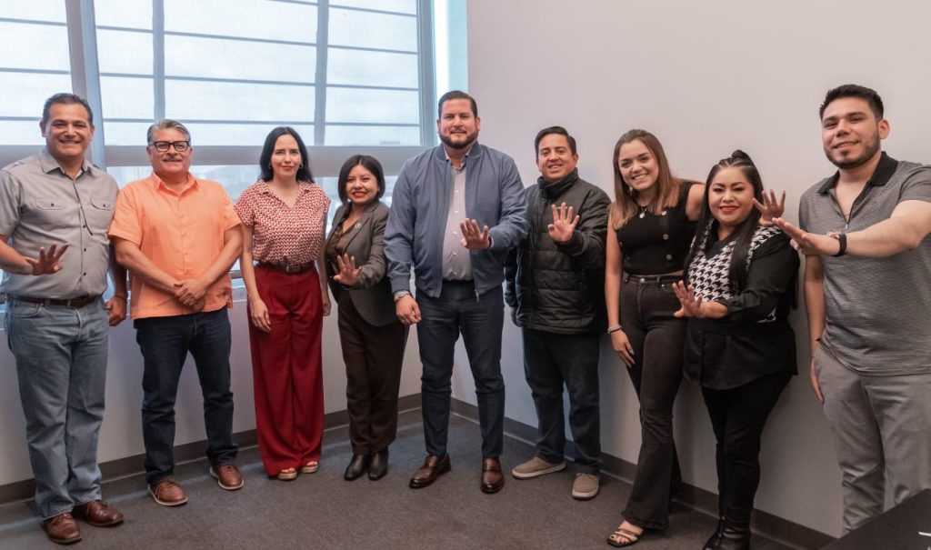 Alcalde de Tecate se resguarda tras atentado frente a su casa Alcalde de Tecate se resguarda tras atentado frente a su casa