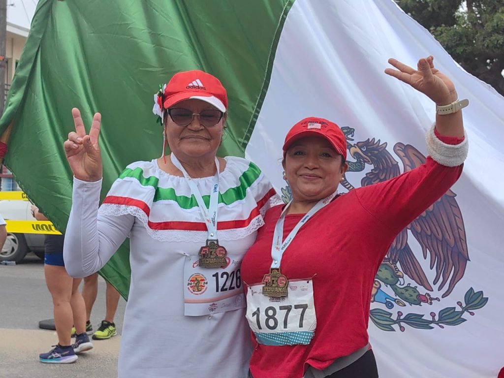 Triunfan Valdez y Mendoza en 42 carrera del Día de la Independencia