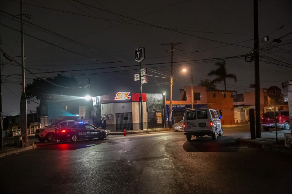Dejan restos humanos con narco mensaje en 3 puntos de la carretera Tijuana-Rosarito