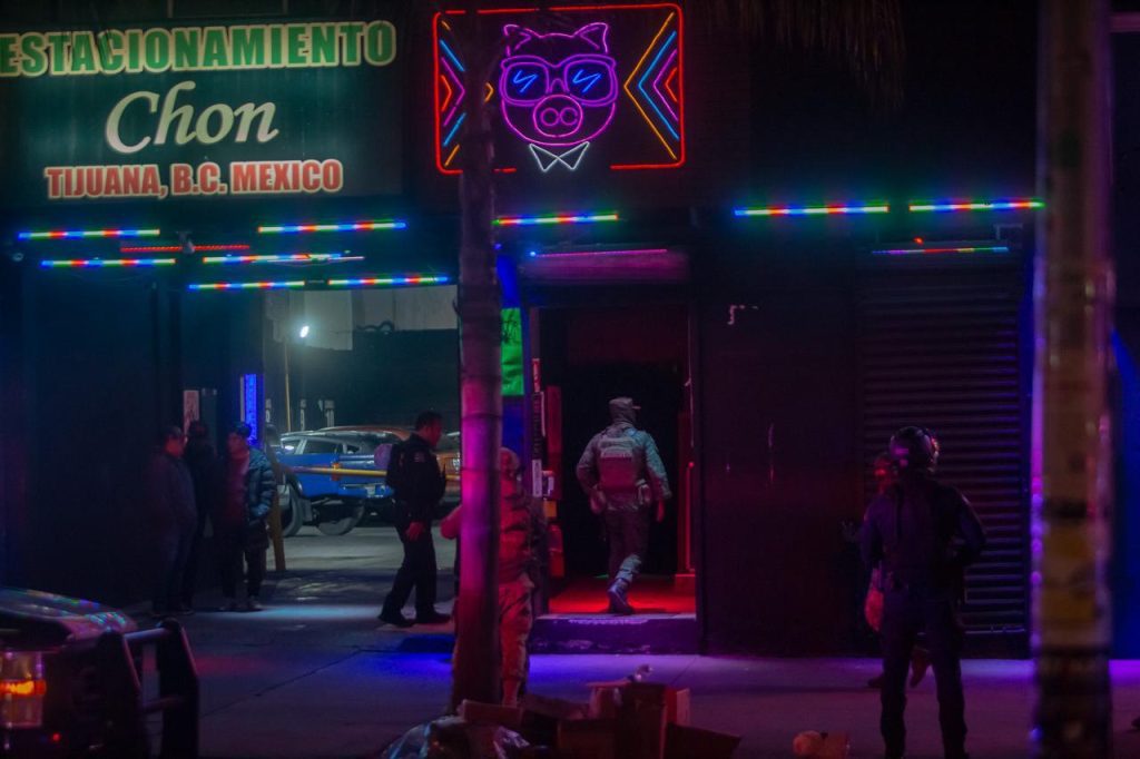 Realizan operativo en la Garita de San Ysidro y multan a gaviotones