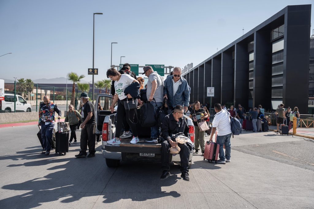 Tras doce horas de bloqueo levantan plantón en la carretera Aeropuerto