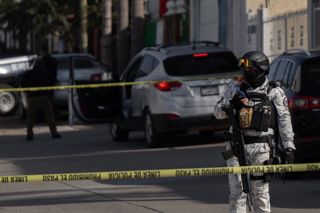 Mujer es asesinada a bordo de su vehículo en Playas de Tijuana