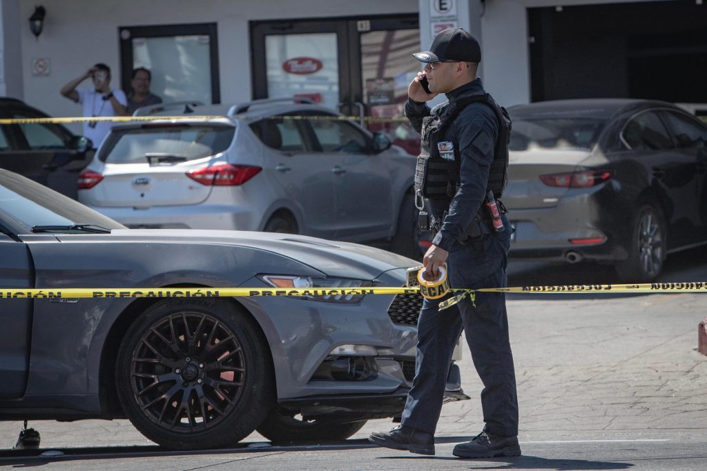 Joven es acribillado a balazos en pleno bulevar Salinas