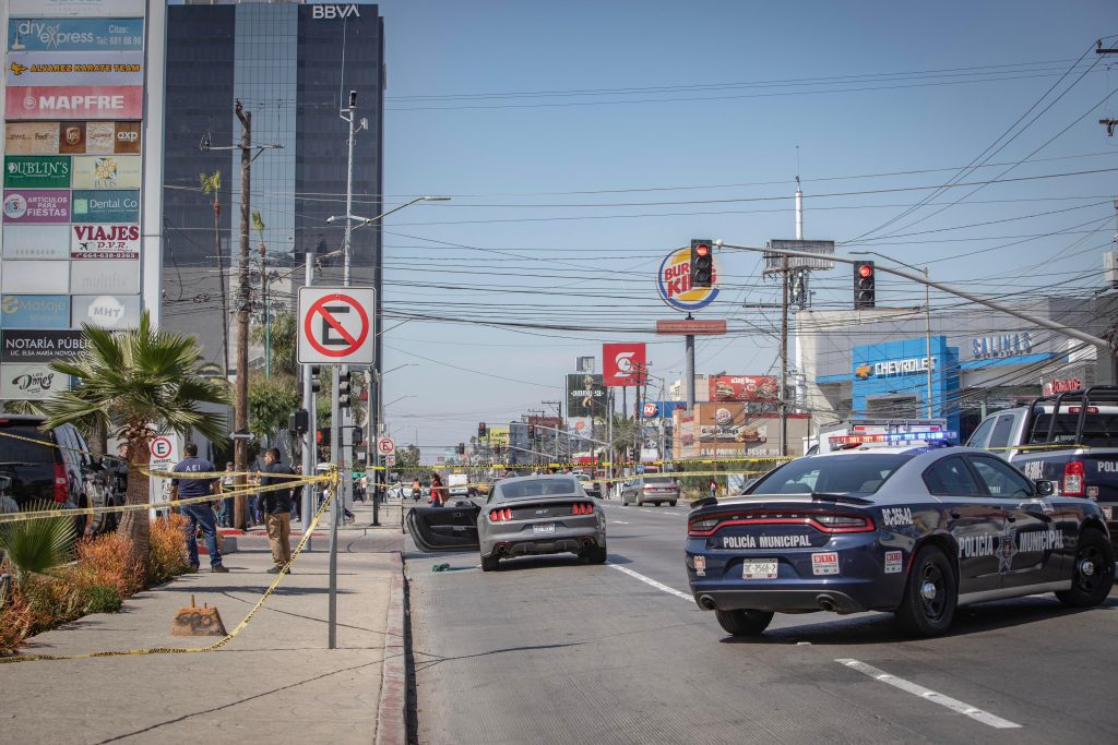 Joven es acribillado a balazos en pleno bulevar Salinas