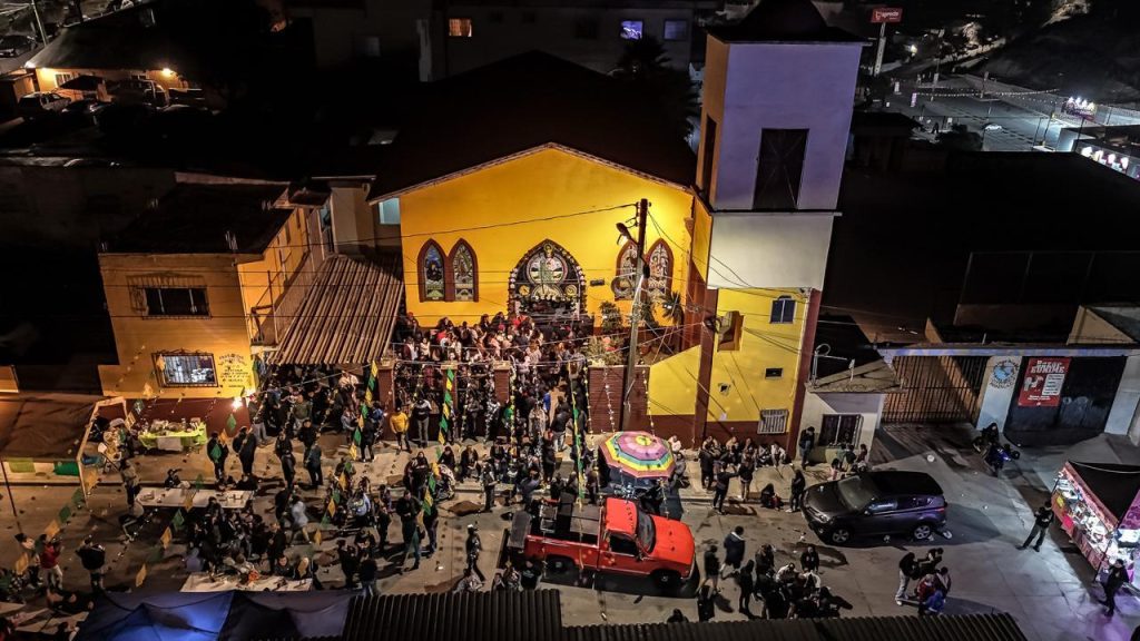 Cientos de fieles festejan a San Judas Tadeo