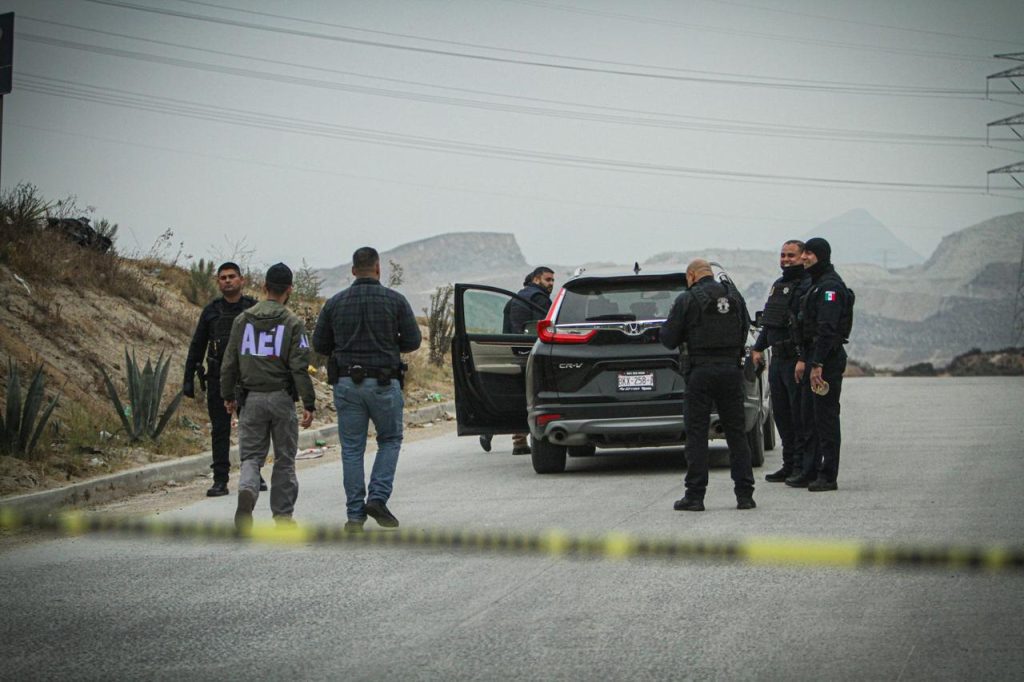 Mujer pierde la vida tras volcadura en Terrazas Del Valle