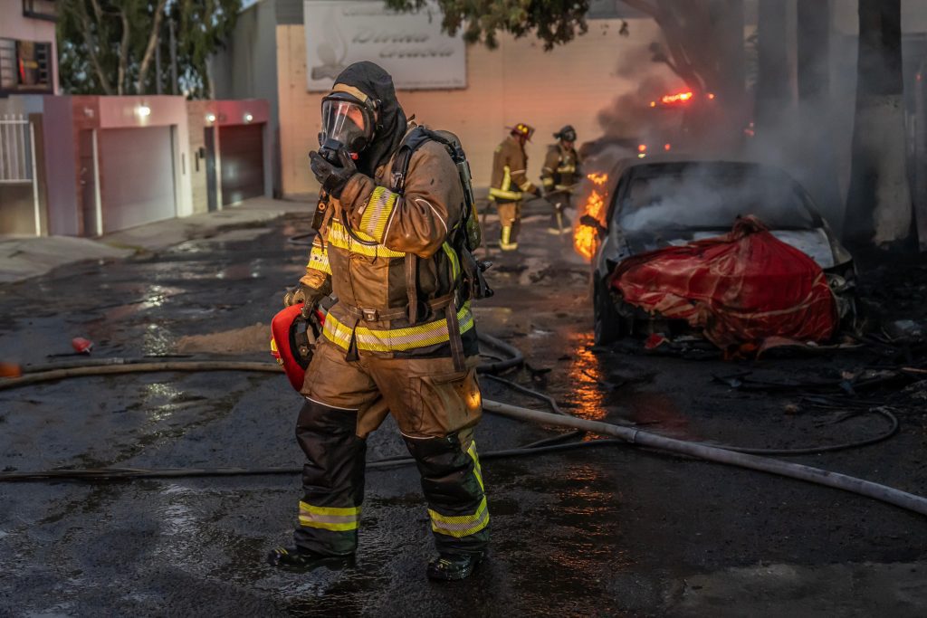 Dos muertos y una menor herida en un incendio en El Soler