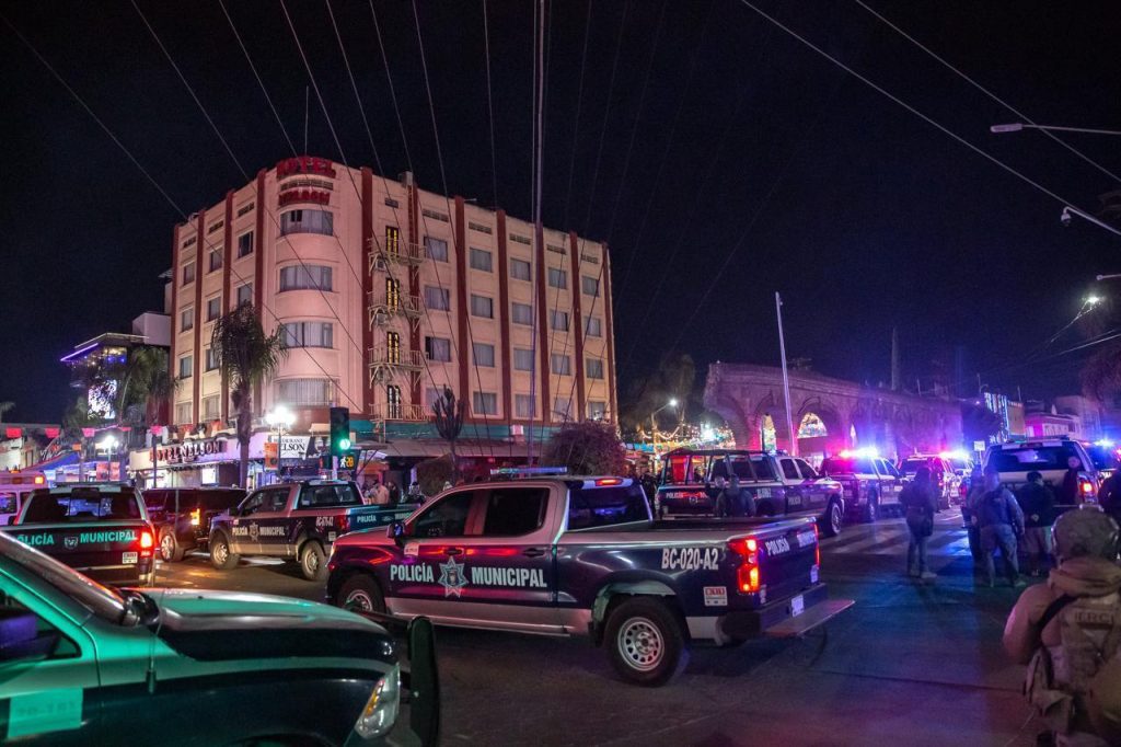 Balean a tres hombres en Plaza Santa Cecilia