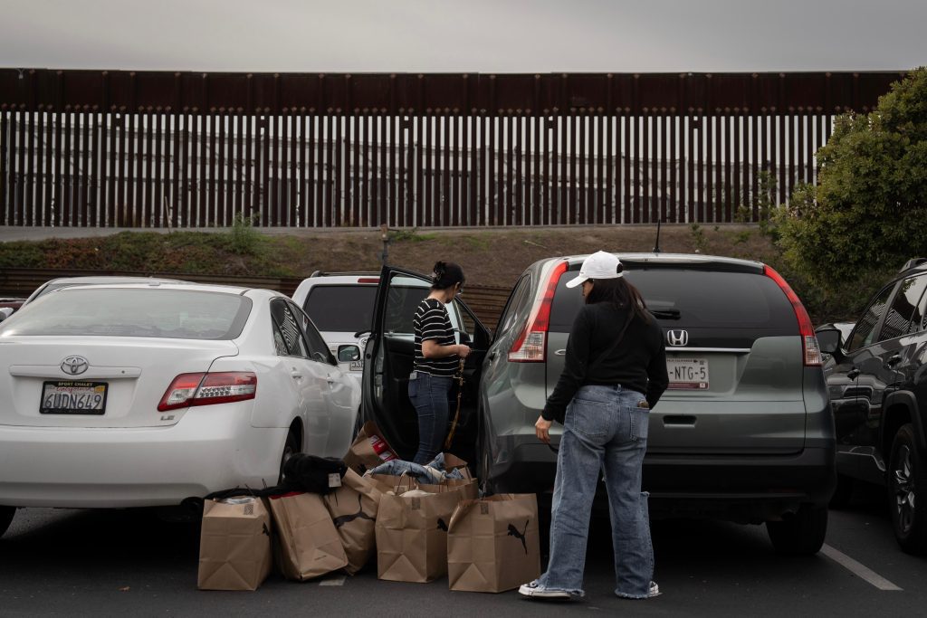 Plaza Las Américas de San Ysidro a reventar por Black Friday