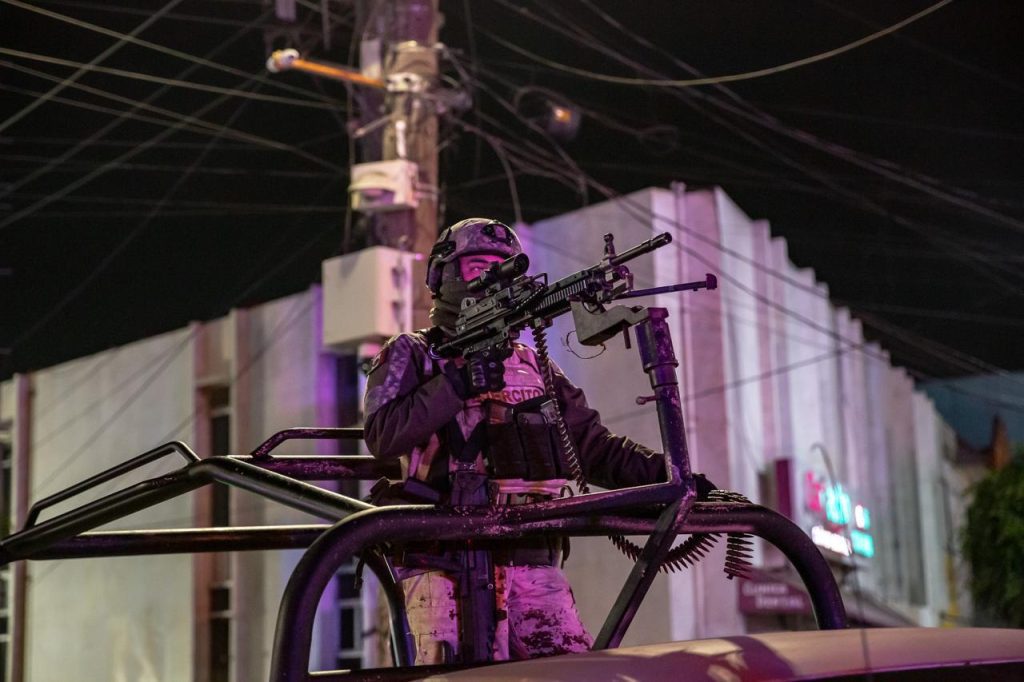 Balean a tres hombres en Plaza Santa Cecilia