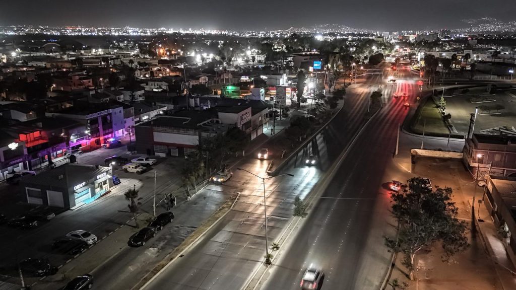 Asesinan a un hombre en el baño de un bar en Otay