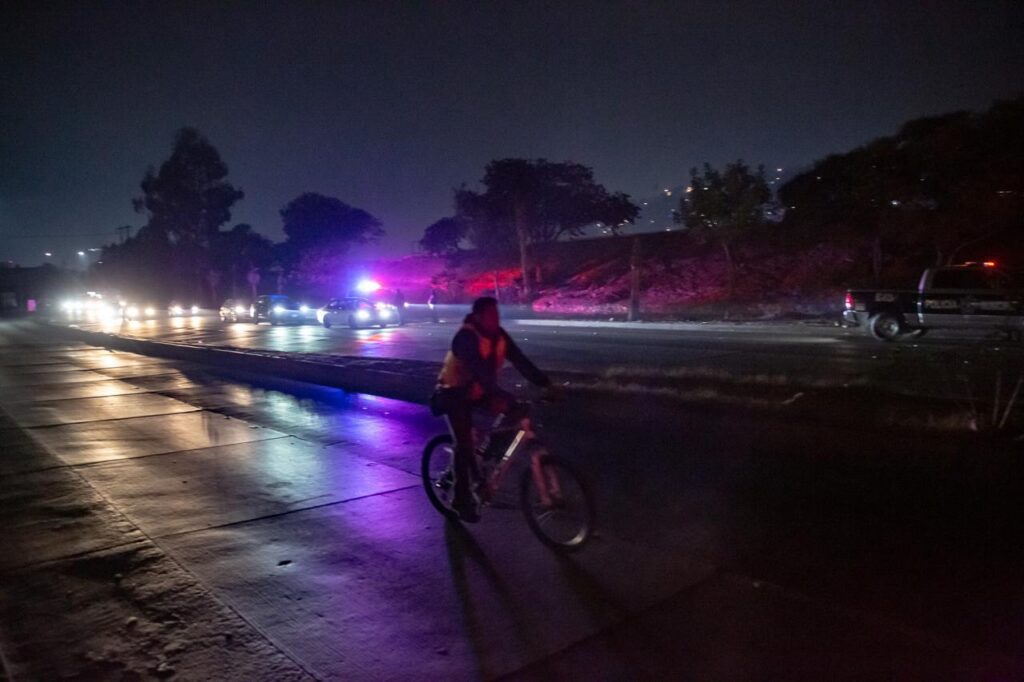 Balean a hombre en la Vía Rápida Poniente