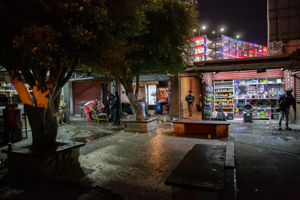 Menor es baleado en local de artesanías en garita de San Ysidro