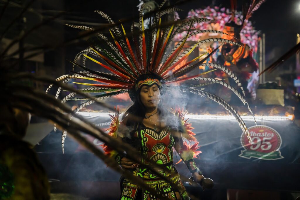 Miles caminaron en peregrinación en la víspera del Día de la Virgen de Guadalupe Miles caminaron en peregrinación en la víspera del Día de la Virgen de Guadalupe