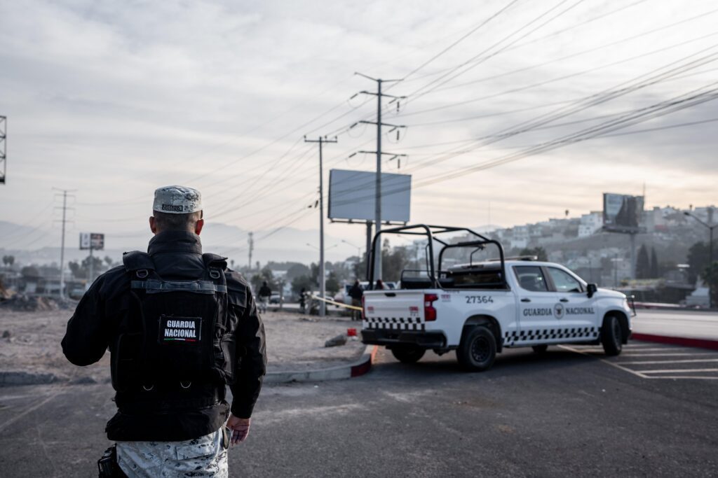 Atacan a policías municipales y repelen la agresión