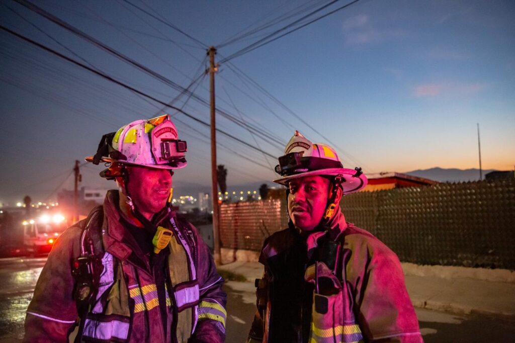 Fuerte incendio consume una cuartería en la colonia Hidalgo