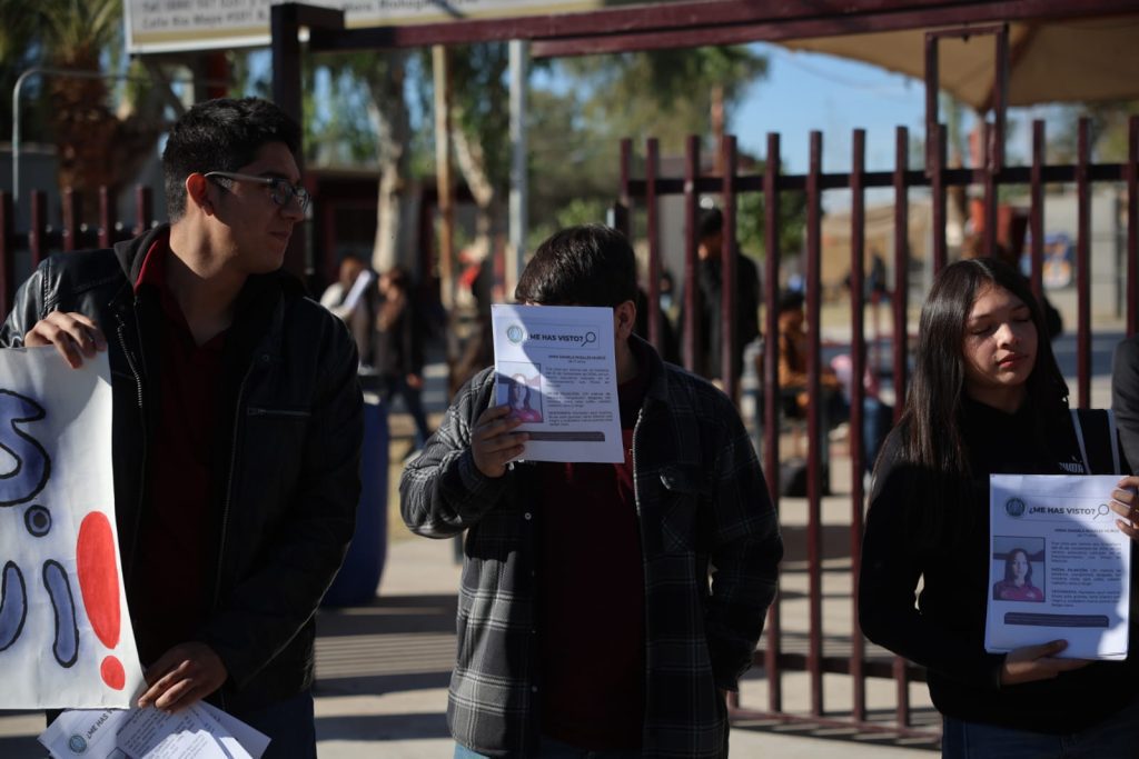 Alumnos del Cecyte se manifiestan por desaparición de estudiante en Mexicali