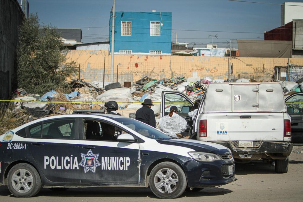 Hallan cadáver de un hombre cerca de un colegio