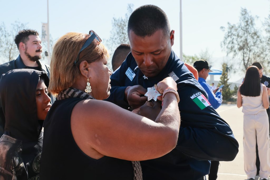 Ismael Burgueño asiste a graduación de 130 cadetes que se integran a las fuerzas de seguridad de BC