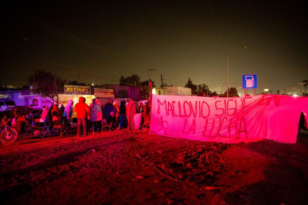 Residentes de Maclovio Rojas bloquean otra vez la carretera Tijuana-Tecate