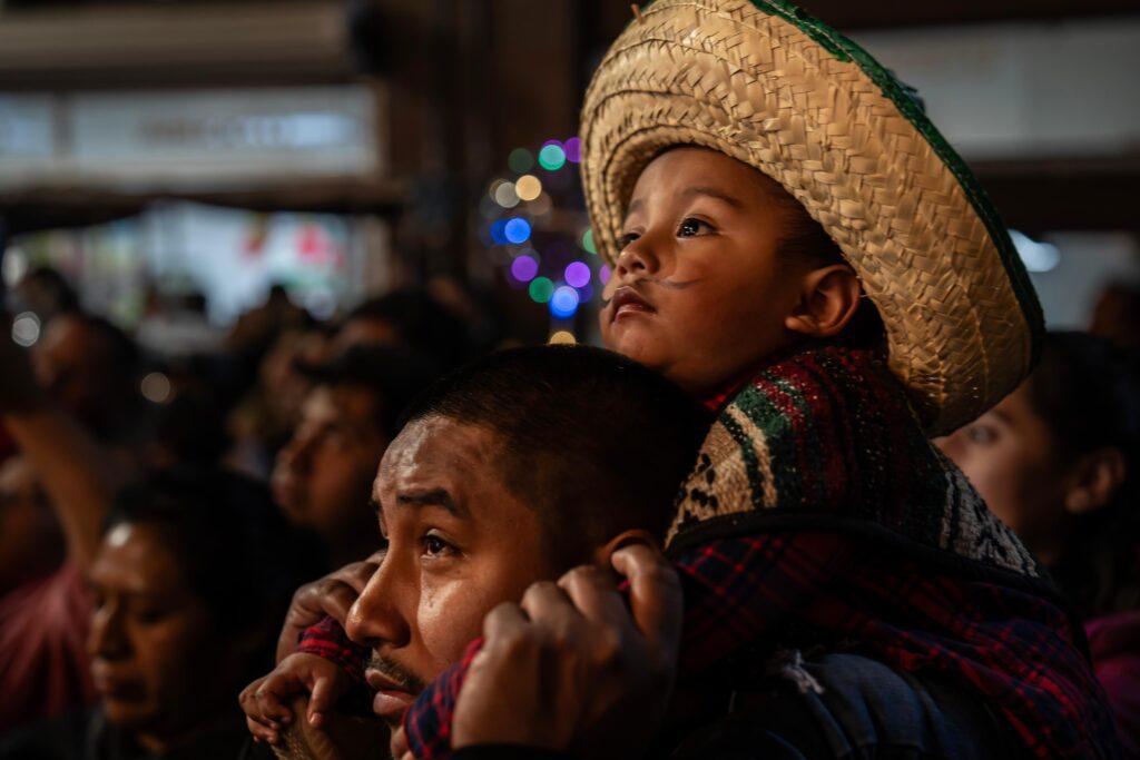 Miles caminaron en peregrinación en la víspera del Día de la Virgen de Guadalupe Miles caminaron en peregrinación en la víspera del Día de la Virgen de Guadalupe