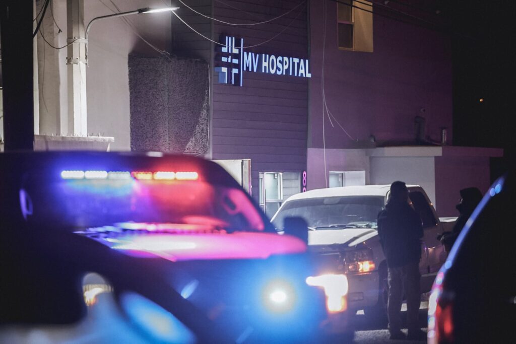 Clínica de Mexicali es resguardada tras muerte de una mujer en cirugía bariátrica