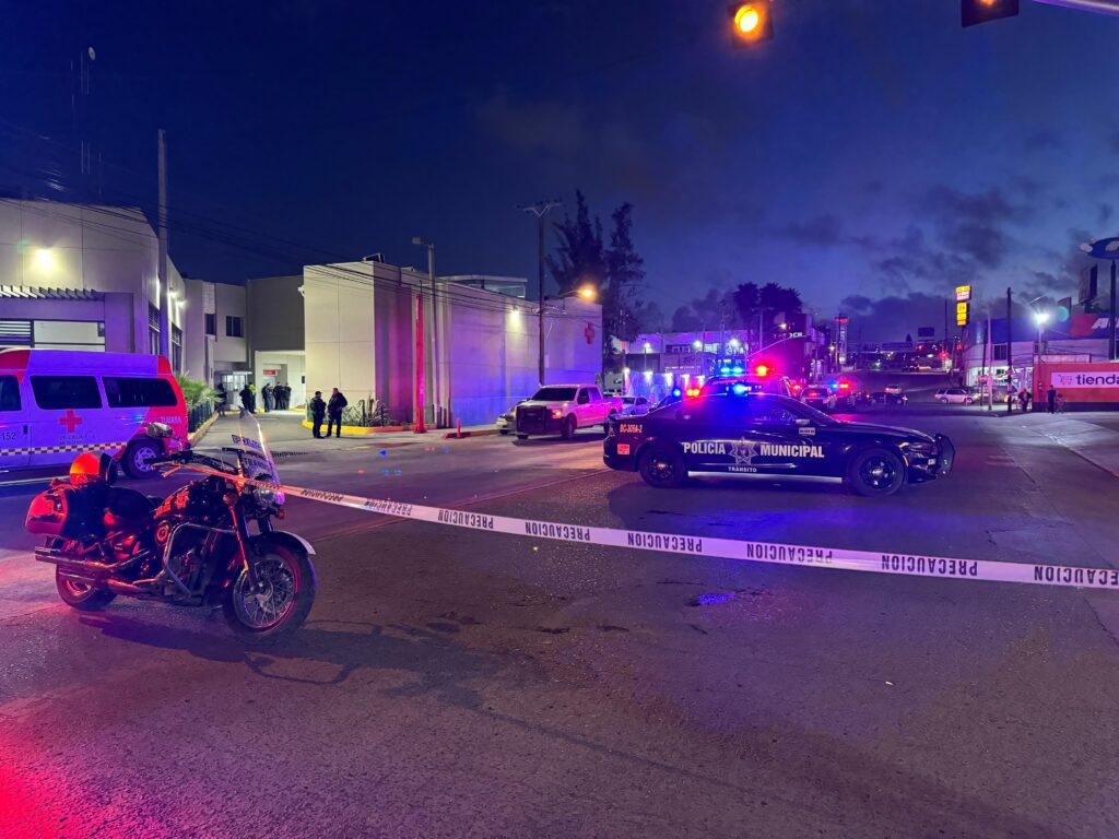 Ataque armado deja a un policía sin vida y un hombre abatido Ataque armado deja a un policía sin vida y un hombre abatido