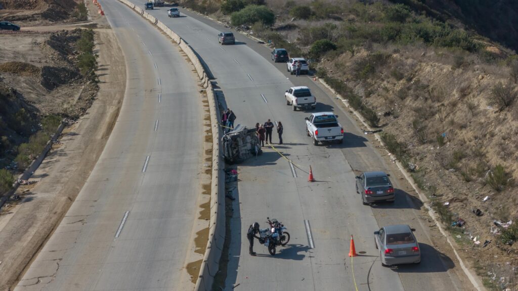 Jovencita muere tras volcadura en el bulevar 2000; detienen al conductor ebrio Jovencita muere tras volcadura en el bulevar 2000; detienen al conductor ebrio