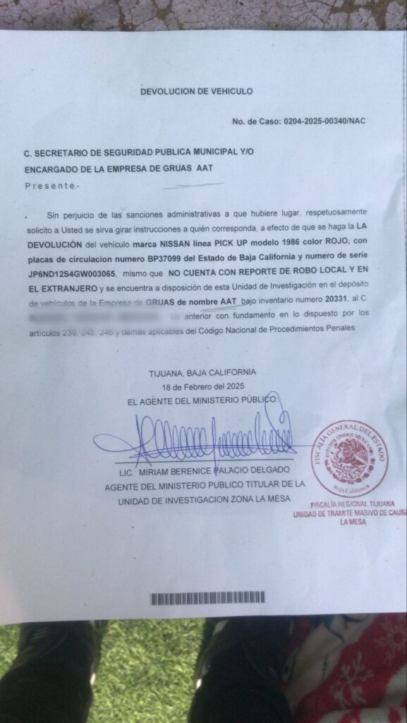 Concesionario de grúas AAT exige más de 11 mil pesos para entregar auto remolcado por la Fiscalía