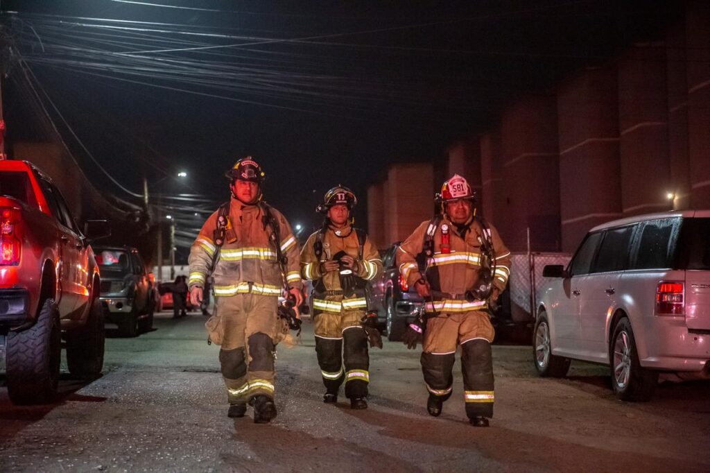 Un perro y un gato mueren por intoxicación de monóxido de carbono tras incendio de departamento