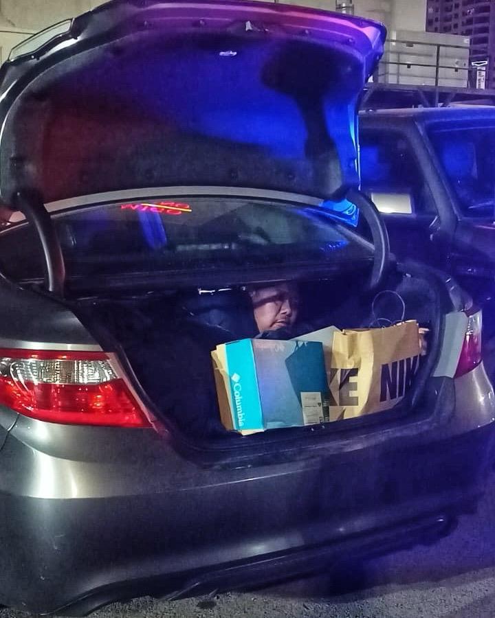 Estadounidense a punto de ser víctima de mula ciega; le ocultaron dos personas en la cajuela Estadounidense a punto de ser víctima de mula ciega; le ocultaron dos personas en la cajuela