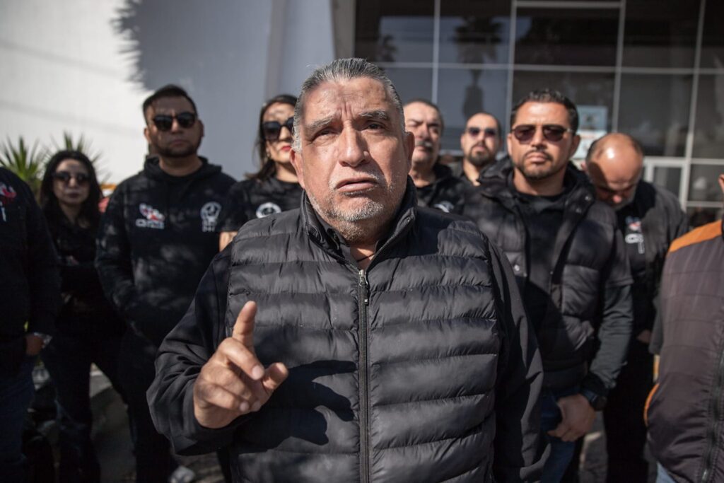 Maestros de la CNTE convocan a paro laboral en protesta a la reforma al ISSSTE