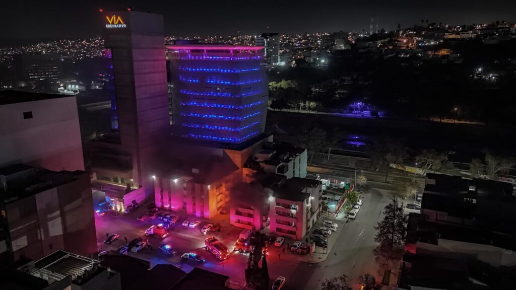 Incendio en departamento de Zona Río; bomberos rescatan 5 personas Incendio en departamento de Zona Río; bomberos rescatan 5 personas