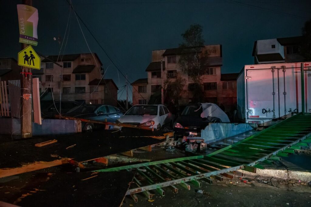 Lluvias y fuertes vientos provocan estragos en Tijuana